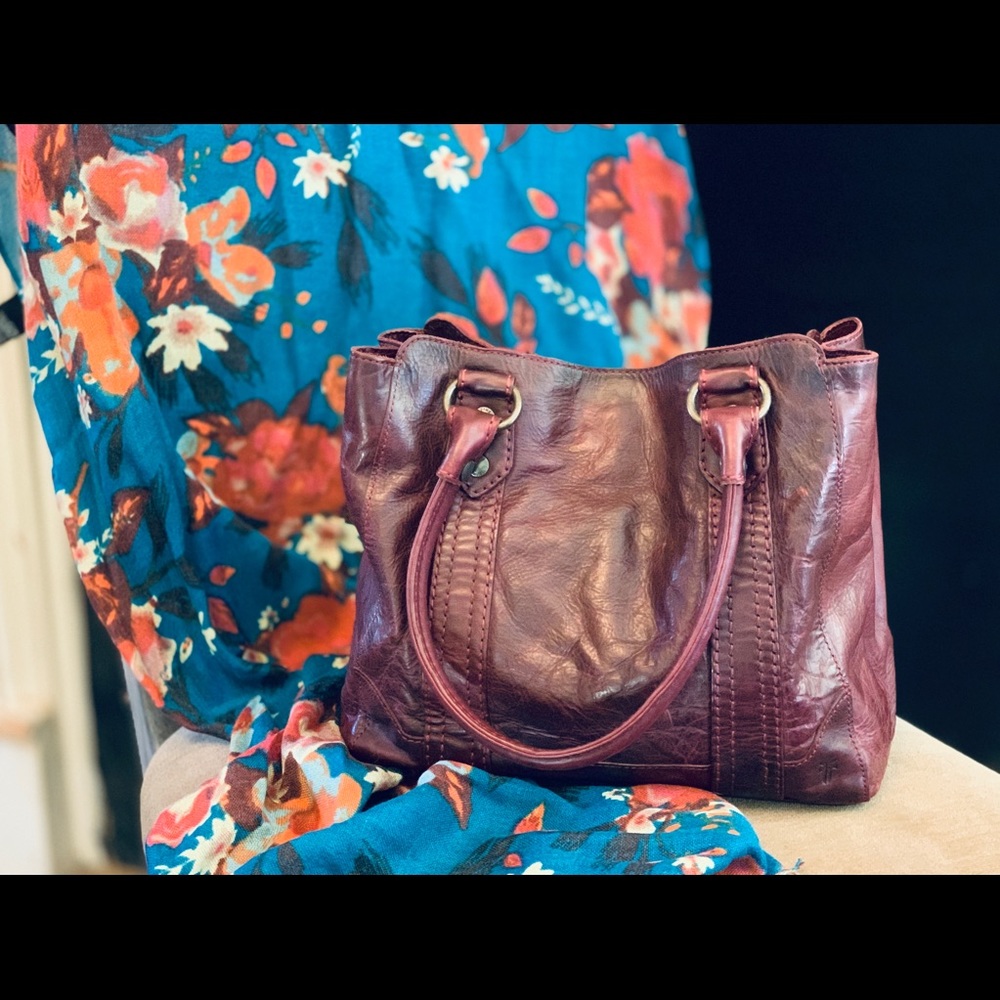 EUC Frye Melissa Tote in Stunning 🍷Wine 🍷